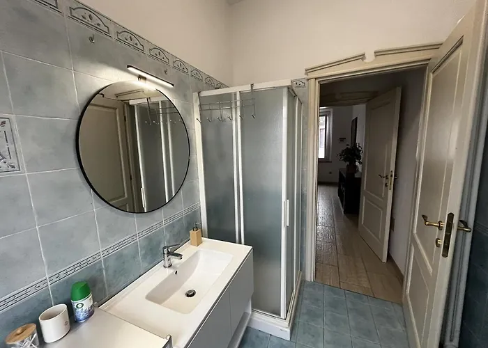 Easy 2 - A 2 Passi Dal Centro פררה